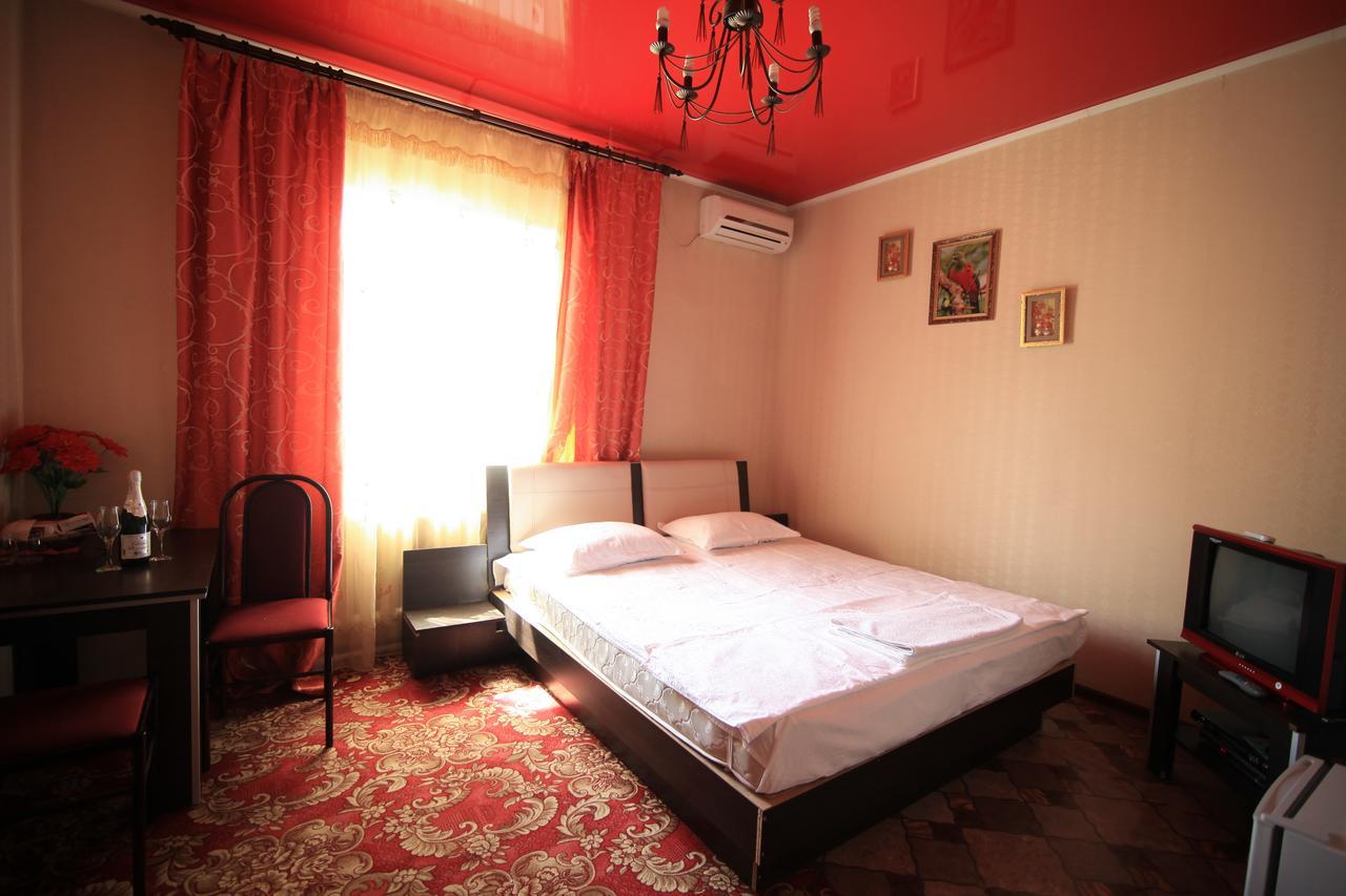 Carzone Motel บิชเคก ภายนอก รูปภาพ